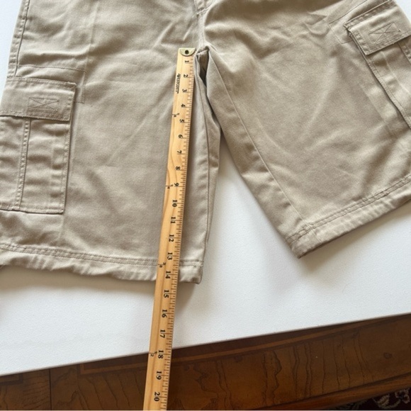 NWOT RB Vintage Utility Cargo Shorts Mens 34 Kaki 14"‎ Inseam (A5) - Picture 3 of 9